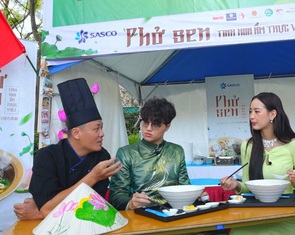 Cùng Hoa hậu Bảo Ngọc khám phá phở sen trên đất Nhật