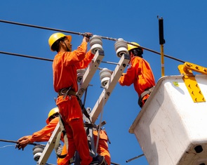 EVN tăng giá điện vẫn thấy lỗ do biến động giá đầu vào từ nguồn phát