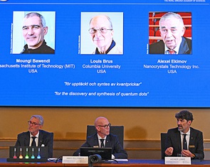 Nobel Hóa học nhìn từ cái tivi màu