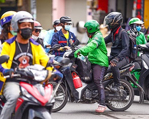 Tài xế xe công nghệ than trời vì ế khách, thu nhập giảm sâu