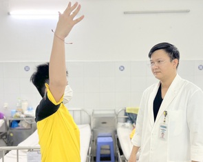 Cứu sống trường hợp bị đột quỵ não khi mới...10 tuổi
