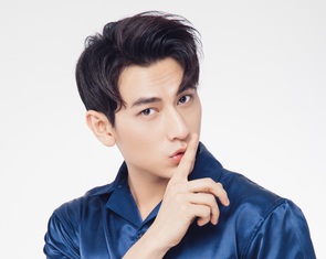 Đạo diễn Vũ Ngọc Đãng, ca sĩ Isaac: Tuổi Trẻ Online phong phú và trẻ trung hơn trước
