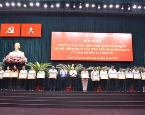 TP.HCM tiếp tục 'phủ xanh' thông tin tích cực