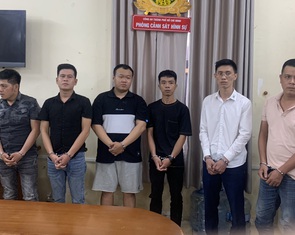 TP.HCM: Bắt nhóm người móc nối nhân viên công ty tài chính chiếm tiền người vay