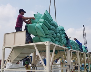 Giá gạo cao nhất, rơi vào cuối vụ nên Việt Nam xuất khẩu gạo rất ít