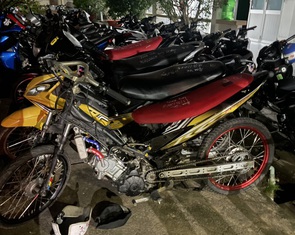 Bắt 44 'quái xế' tụ tập đua xe để quảng cáo lò độ xe