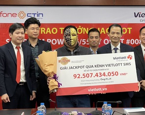Mua 60.000 đồng vé số Vietlott, một người kinh doanh tự do trúng hơn 92 tỉ