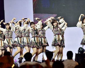 HKT48 khuấy động sân khấu Lễ hội Việt - Nhật 2023