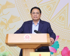 Thủ tướng: Không yêu cầu xác nhận cư trú trong giải quyết thủ tục hành chính