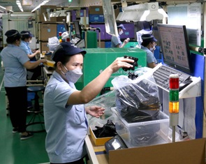 Giữ đà phát triển công nghiệp