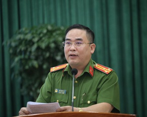 TP.HCM: Nhiều bộ phận 'một cửa' còn yêu cầu giấy xác nhận cư trú