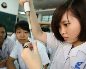 Bộ Chính trị: Đưa Việt Nam vào tốp đầu châu Á về công nghệ sinh học