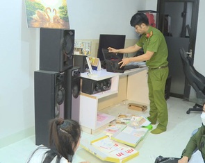 Triệt phá đường dây đánh bạc 250 tỉ đồng của bà 'trùm đề' phố núi