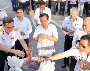 Thời hoa đỏ ở Gạc Ma