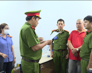 Khởi tố 14 người đòi nợ kiểu 'giang hồ', cưỡng đoạt tài sản để hưởng hoa hồng