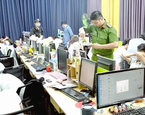 Hãi hùng những kiểu 'đòn trừng phạt' từ công ty đòi nợ thuê