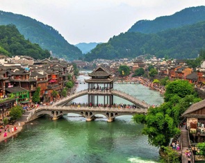 Du khách đi Trung Quốc vẫn phải xét nghiệm COVID-19