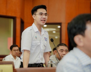 Lãnh đạo TP.HCM đối thoại với sinh viên tiêu biểu: Mở ra không gian cho cán bộ gen Z