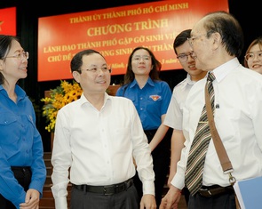 Lãnh đạo TP.HCM đối thoại với sinh viên: Bàn chuyện ươm tạo, thu hút nhân tài