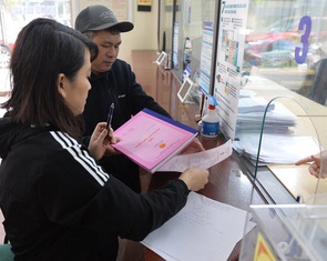 Chấn chỉnh cán bộ, không được bắt dân xác nhận cư trú