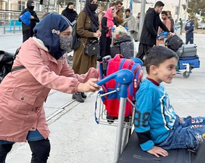 Đến Afghanistan thời Taliban - Kỳ 2: Bay hay đi đường bộ đầy mùi thuốc súng?