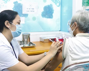 59 điểm tiêm vắc xin COVID-19 xuyên lễ ở TP.HCM