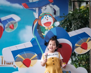 Có gì ở phố sách hai miền mà fan nhí Doraemon đổ bộ check-in?