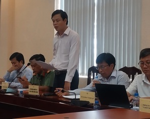 Đồng Tháp tính dùng bè nuôi cá làm 'tuyến đê' ngăn sạt lở
