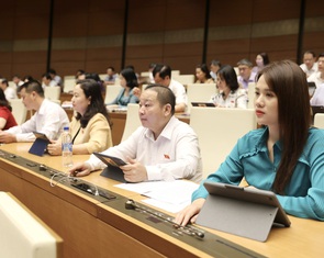 Quốc hội 'chốt' mua sắm tập trung thuốc hiếm