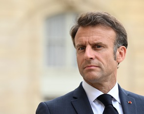 Pháp kêu gọi bình tĩnh sau vụ cảnh sát bắn chết một thiếu niên