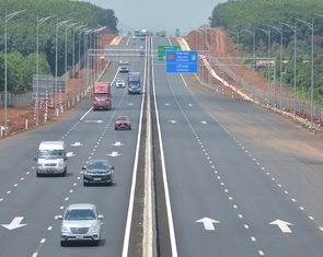 Hơn 200km cao tốc không có trạm dừng nghỉ, dân bí bách, nguy hiểm chực chờ