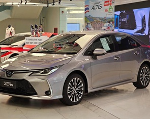 Toyota Corolla Altis 2023 rục rịch ra mắt Việt Nam, thêm trang bị cạnh tranh Mazda3