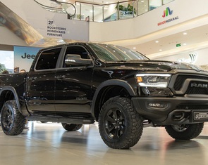 Chi tiết RAM 1500 Rebel vừa ra mắt Việt Nam, giảm 120 triệu cho 2 người đầu tiên