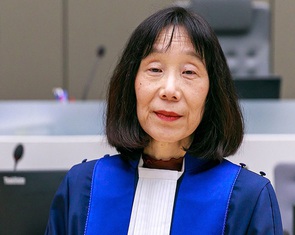 Nga truy nã thêm thẩm phán ICC, tấn công nhiều sân bay Ukraine