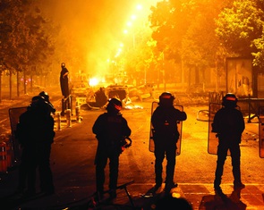 Cuộc khủng hoảng ở Pháp: Đi tìm gốc rễ của bạo lực