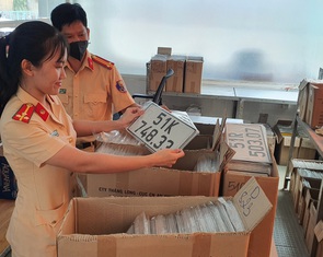 Biển số định danh: Sau ngày 15-8, thủ tục mua bán xe cũ thế nào?