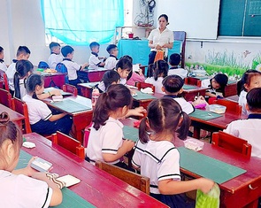 Miền Tây điều giáo viên từ trường thừa sang trường thiếu, cho giáo viên dạy liên trường