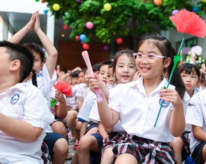 Hơn 22 triệu học sinh cả nước khai giảng năm học mới