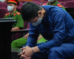 Tòa tối cao: Người cha không đồng phạm tội giết người với 'dì ghẻ' trong vụ bé gái 8 tuổi bị hành hạ