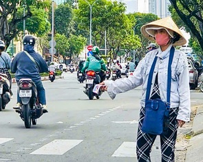 Công ty vé số học tập nước ngoài, người bán dạo mong ước điều gì?