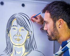 Ai vẽ chân dung những người đoạt giải Nobel?