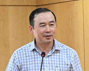 Thương nhân phân phối xăng dầu không được mua bán nhiều nguồn, Bộ Công Thương nói 'không cấm'