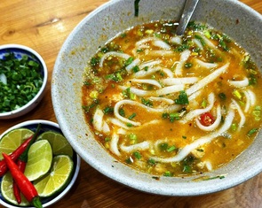 Đưa tô bánh canh vỉa hè đi Mỹ