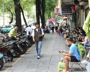Sau 5 tháng thí điểm, quận 1 tiếp tục cho thuê vỉa hè trên 41 tuyến đường mới