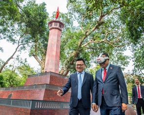 Trải nghiệm thực tế ảo giúp khách hòa vào đoàn quân về tiếp quản thủ đô 70 năm trước