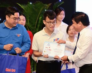 Các nhà hảo tâm đã đóng góp 27,5 tỉ đồng Tiếp sức đến trường 2024: Thiện nguyện thật, san sẻ thật