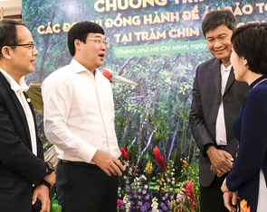 Bảo tồn sếu đầu đỏ: 'Người nuôi sếu rồi sếu sẽ nuôi người'
