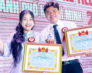Hai vợ chồng cùng được nhận giải thưởng Nhà giáo trẻ tiêu biểu TP.HCM
