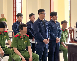 Tìm 'việc nhẹ lương cao', nhiều thiếu nữ bị lừa bán làm tiếp viên, có cô được mua giá 6 triệu