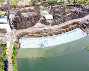 Miền Tây đua làm hồ trữ nước